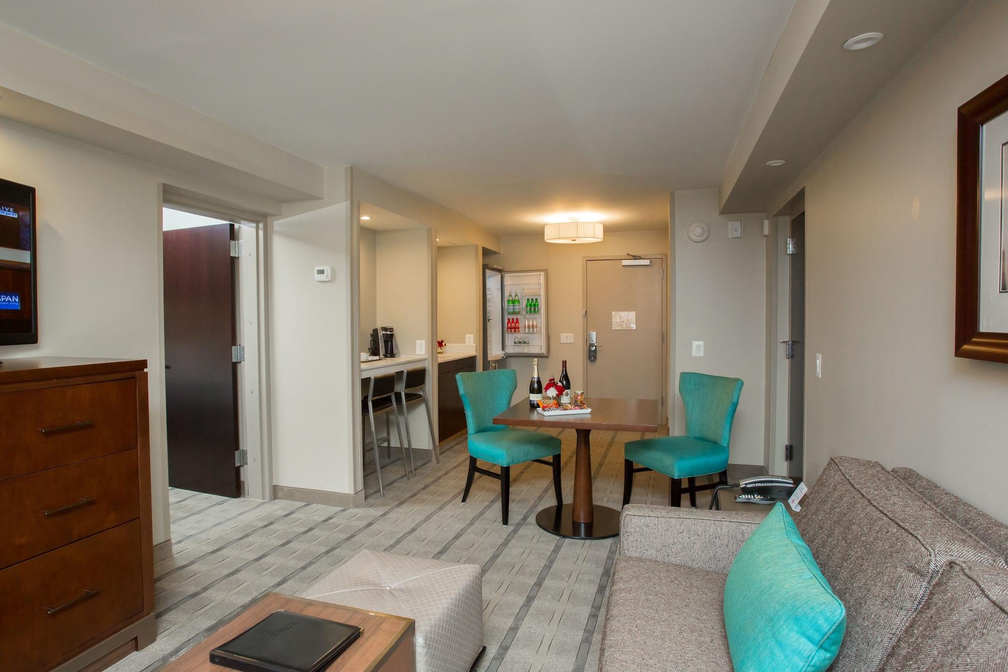The Kenilworth Hotel - Newark Airport West Экстерьер фото